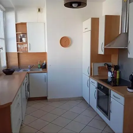 Lejlighed 1br Ponthieu Champs Elysees Paris
